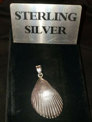 Vintage Large 925 Sterling Silver Cockle Sea Shell Pendant.  Pretty.  Different.