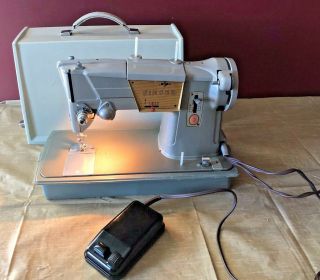 Vintage Singer Style - O - Matic Deluxe Zig - Zag Model 328k Sewing Machine