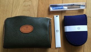 Vintage British Airways 1st Class Complimentary Toiletries Wash Bag & Contents