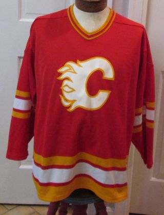 Vintage Ccm Maska Calgary Flames Hockey Jersey - Men 