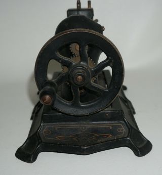 1800s Vintage Cast Iron Sewing Machine Marked Muller AB11 3