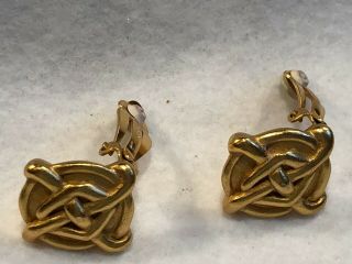 Vintage CAROLEE Clip On Earrings Brushed Gold Tone 3/4 inch 2