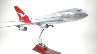 Qantas Large Plane Model Boeing Jumbo Jet 747 1:160 Airplane Apx 45cm Solid