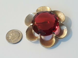 Vintage Crown Trifari Ruby Red Glass Rhinestone Pin Brooch Signed Gold Plated