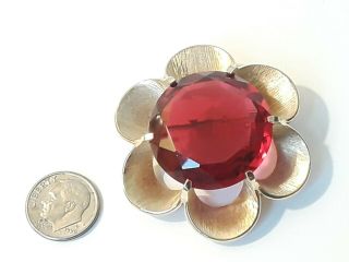 VINTAGE CROWN TRIFARI RUBY RED GLASS RHINESTONE PIN BROOCH SIGNED GOLD PLATED 2