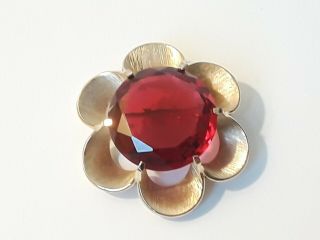 VINTAGE CROWN TRIFARI RUBY RED GLASS RHINESTONE PIN BROOCH SIGNED GOLD PLATED 3