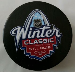 2017 St.  Louis Winter Classic Nhl Inglasco Official Hockey Puck Made In Slovakia