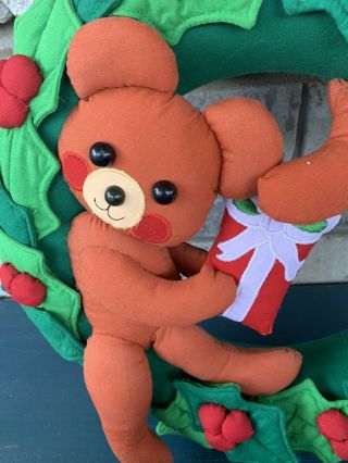 Vtg Plush Fabric Bear Christmas 15” Wreath Holiday Fabric Green Red Decor 3