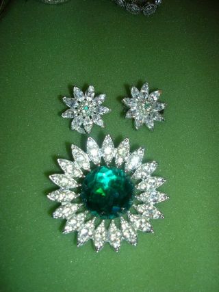 Vtg.  Sarah Coventry Sparkle Green/clear Rhinestone Star - Flower Brooch/earrings