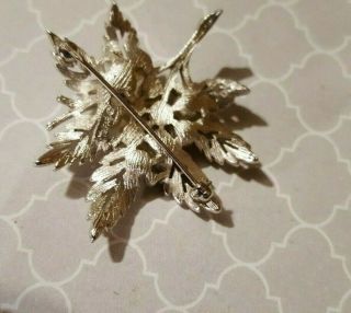 Vintage crown Trifari leaf brooch with faux pearls and rhinestones 3