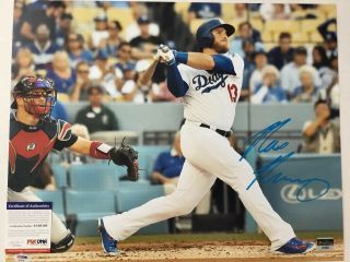 Max Muncy Dodgers Star Signed Autographed 16x20 Photo Psa / Dna