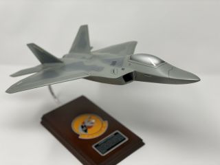 Us Air Force Lockheed F - 22 Raptor Collectible Desk Model