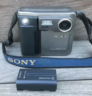 Vintage Sony Mavica Mvc - Fd51 Camera & Battery Only Floppy Disc
