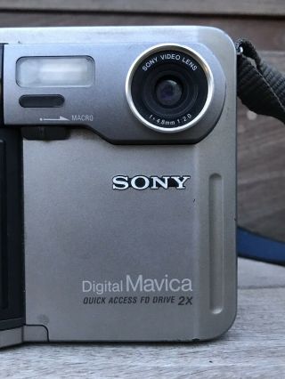 Vintage Sony Mavica MVC - FD51 Camera & Battery Only Floppy Disc 2