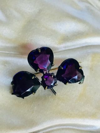 Vintage Art Deco Amethyst Faceted Glass Trio Of Hearts Brooch Pin