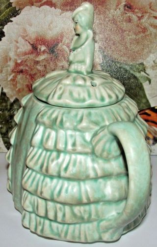 Vintage Sadler Pale Green Ye Daintee Ladyee Teapot Painted Features 3