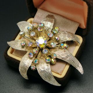 Vintage Jewellery Gorgeous Gold Tone Aurora Borealis Rhinestone Flower Brooch