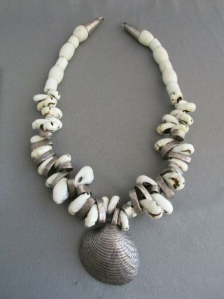 Vintage Chunky Sterling Island Ocean Cowrie Sea Shell Bead Clam Choker Necklace