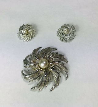 Vintage Sarah Coventry Brooch And Earring Set Faux Silver And Pearl Starburst
