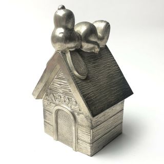Vintage Peanuts Snoopy Sleeping On Doghouse Silver Plated Coin Bank Leonard