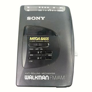 Sony Walkman Wm - Fx16 Portable Cassette Tape Player With Radio Fm/am Tuner Vtg