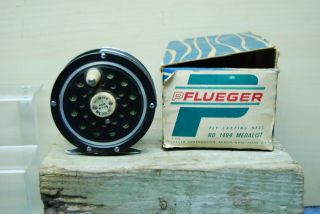 Vintage 1965 Pflueger Fly Casting Fishing Reel No.  1494 Medalist