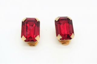 Pretty Vtg Gold Tone Clip Earrings W/large Red Rhinestone Solitaires
