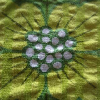 Cotton Seersucker Fabric 55cm X 140cm Mod Green Poppy Floral Vintage 1970s