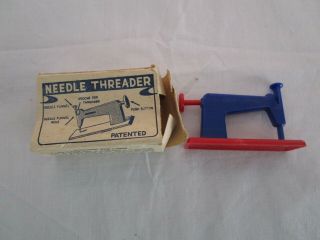 Vintage Needle Threader With Instructions On Box Made In Italy