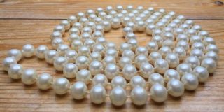 Lovely Long White Faux Pearl Bead Necklace/vintage Look/retro/classic