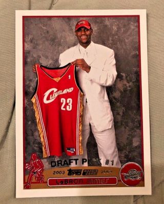 2003 - 2004 Topps 221 Lebron James Cleveland Cavaliers Rookie
