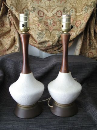Vintage Mid Century Modern Ceramic Wood Table Lamp