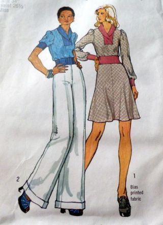 Lovely Vtg 1970s Top,  Skirt,  & Pants Sewing Pattern 12/34