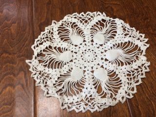 Handmade White 9” Vintage Crochet Lace Doilie Doily Doiley Round Table Topper