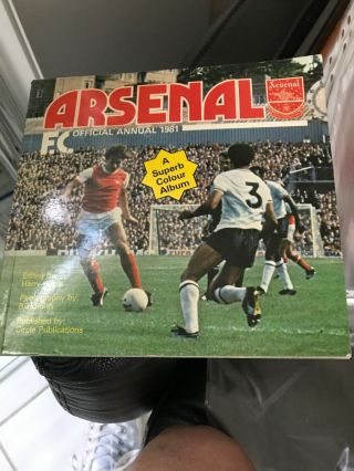 Vintage 1981 Arsenal F.  C.  Official Annual