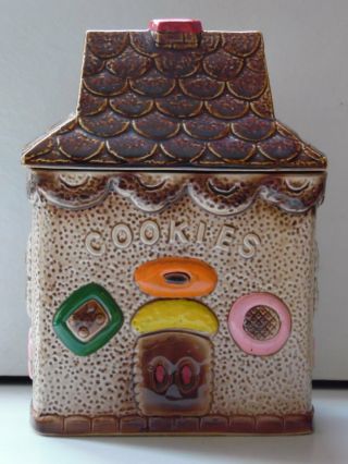 Retro Vintage Ceramic Cookie House Cookie Jar 9 1/2 Inches Tall 6 Inches Wide
