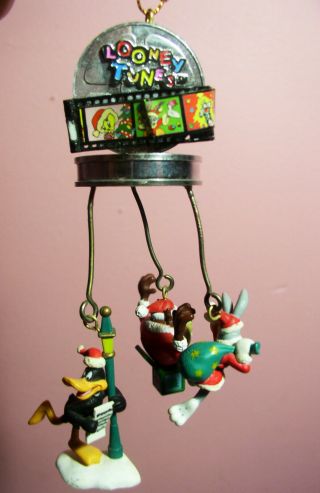 Vintage 1995 Warner Bros Looney Tunes Tm Chirstmas Tree Ornament Nicely Detailed