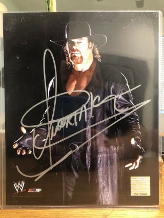 The Undertaker Wwe Hand Signed 8x10 Photo W/coa