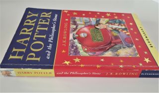 Harry Potter and The Philosophers Stone J.  K.  Rowling UK ed 2001 paperback 2