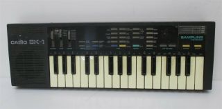 Casio Sk - 1 Vintage Sampling Keyboard 32 Keys |