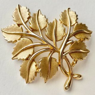 Signed Crown Trifari Vintage Gold Tone Leaf Flower Tree Brooch Pin 294