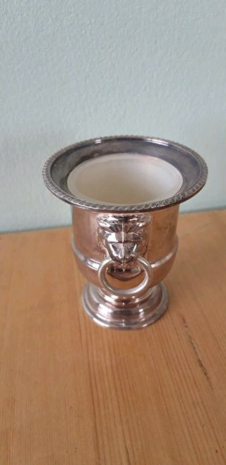 Vintage Viners Of Sheffield Silver Plated Lion Head Handles Urn/vase