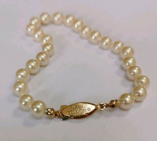 Vintage Sarah Coventry Pearl Bracelet Gold Tone Clasp Lovely 8 