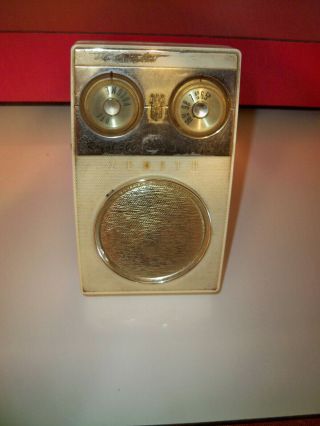 Vintage Zenith Royal 500 " Owl Eyes " Transistor Radio