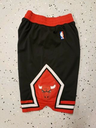 Adidas Nba Chicago Bulls Shorts - Men Size S Small