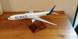 Kuwait Airways Boeing 777 - 300er 9k - Aoc Aircraft Model 1:200 Scale Travel Agent