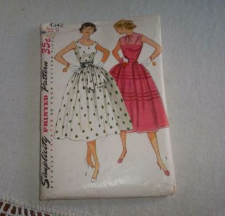 Vintage Womens Sewing Pattern Dress 1953 Simplicity 4342