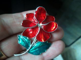 VINTAGE COSTUME JEWELLERY BROOCH PIN SIGNED WITH 2 FISH RED/GREEN POPPY RETRO OL 3
