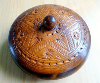 Vintage Large Wooden Treen Carved Bowl With Lid.  In Lovely.
