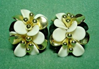 Vintage Retro Mod Gold White Black Cluster Plastic Bead Clip On Flower Earrings